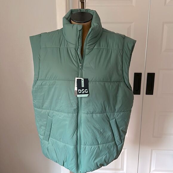 DSG teal Sage green oversized puffer vest size M/L NEW - Picture 2 of 8